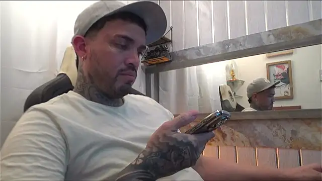 Snapshot of Angel_sex_latin chatting on October 16, 7:38 am Angel sex latin online show from October 16, 7:38 am