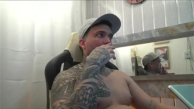 Snapshot of Angel_sex_latin chatting on October 29, 6:05 am Angel sex latin online show from October 29, 6:05 am