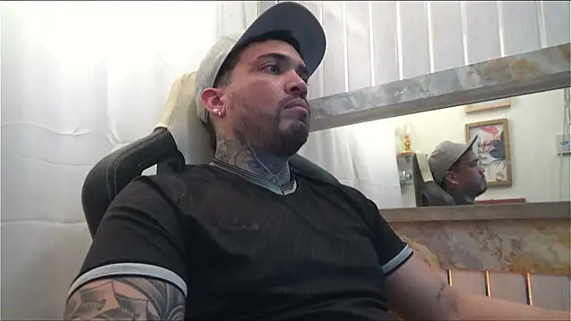 Snapshot of Angel_sex_latin chatting on October 20, 5:55 am Angel sex latin online show from October 20, 5:55 am