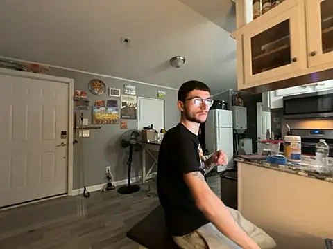 hungkubenski online show from November 11, 5:56 am