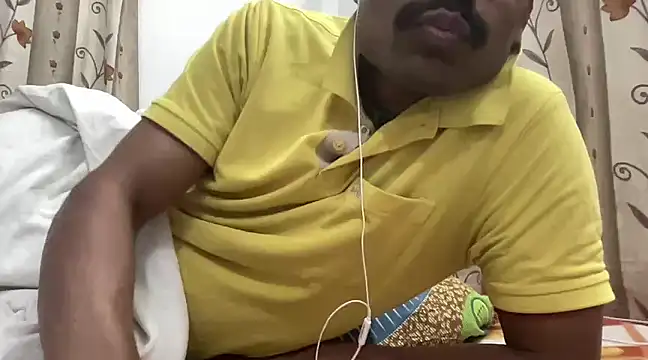 HORNY4UDESI online show from December 31, 8:45 pm