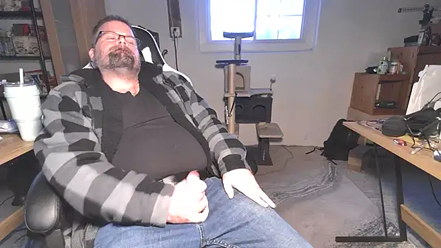 Snapshot of MagnusCockus chatting on March 2, 10:34 pm MagnusCockus online show from March 2, 10:34 pm