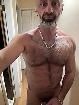 Snapshot of DaddySnowXX chatting on December 15, 10:07 am DaddySnowXX online show from December 15, 10:07 am