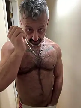 Snapshot of DaddySnowXX chatting on January 7, 6:39 am DaddySnowXX online show from January 7, 6:39 am