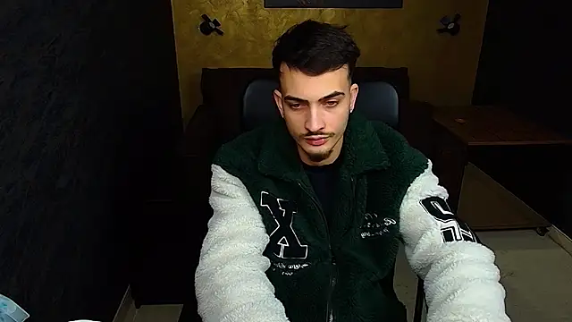 Snapshot of BrandonTate chatting on February 26, 4:14 pm BrandonTate online show from February 26, 4:14 pm