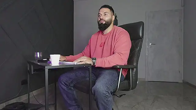 Snapshot of mattmasterss chatting on October 30, 10:33 pm mattmasterss online show from October 30, 10:33 pm