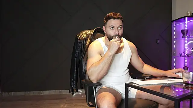 mattmasterss online show from April 28, 9:41 pm