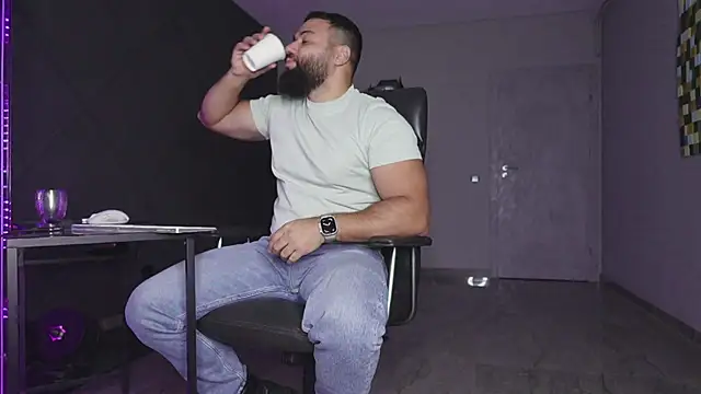 mattmasterss online show from November 30, 5:20 am