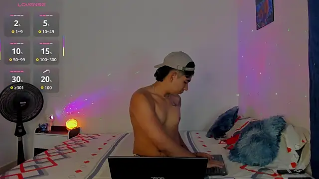 valentino santoss online show from January 18, 9:06 pm