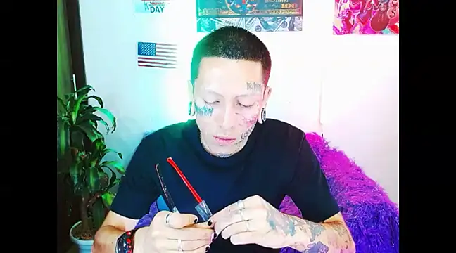 Snapshot of deivid_estrada chatting on January 24, 2:51 pm deivid estrada online show from January 24, 2:51 pm