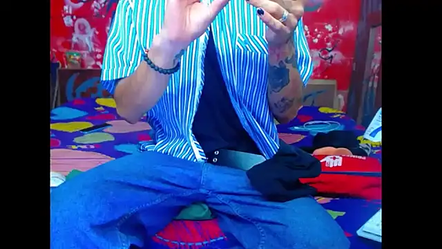 Snapshot of deivid_estrada chatting on March 21, 4:18 pm deivid estrada online show from March 21, 4:18 pm