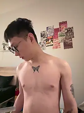 Eric246 online show from February 6, 9:23 pm