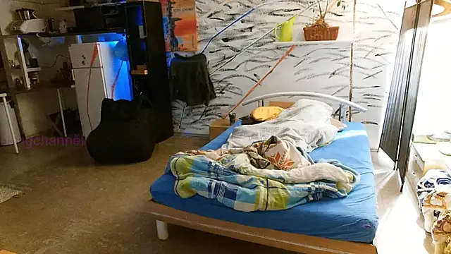 Snapshot of BongChannel chatting on December 29, 11:29 am BongChannel online show from December 29, 11:29 am