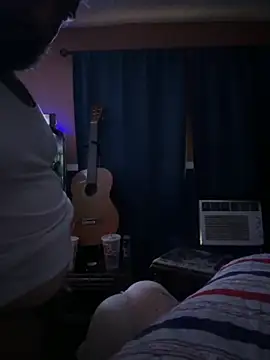 bigdickgio6923 online show from May 9, 11:28 pm