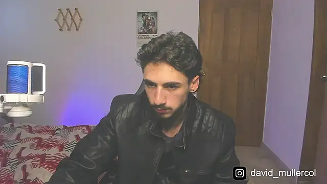 Snapshot of David_Brown18 chatting on February 1, 1:02 am David Brown18 online show from February 1, 1:02 am