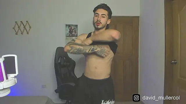 Snapshot of David_Brown18 chatting on January 24, 11:23 pm David Brown18 online show from January 24, 11:23 pm