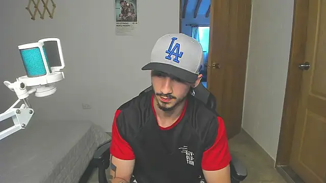 Snapshot of David_Brown18 chatting on January 20, 10:04 pm David Brown18 online show from January 20, 10:04 pm