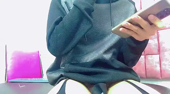 Snapshot of Sr_BonnyEthan chatting on January 30, 1:53 pm Sr BonnyEthan online show from January 30, 1:53 pm