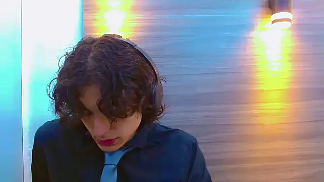 Sr BonnyEthan online show from April 22, 1:05 pm