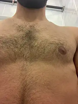 Snapshot of MuscleBoyy777 chatting on December 23, 12:14 am MuscleBoyy777 online show from December 23, 12:14 am