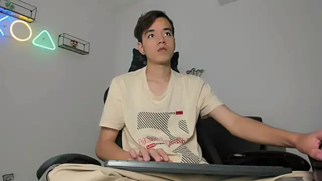 bunny maxi online show from November 17, 12:30 pm