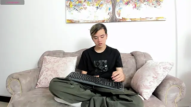 Snapshot of bunny_maxi chatting on February 1, 12:47 pm bunny maxi online show from February 1, 12:47 pm