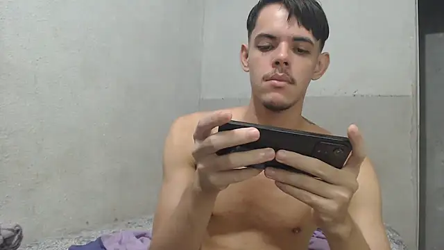 MicaelRian69 online show from April 29, 9:21 pm