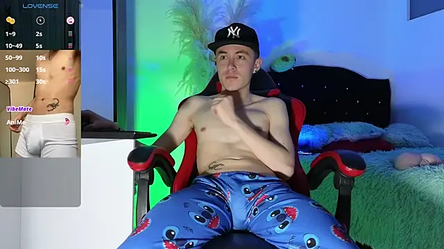 Elian Cooper online show from April 9, 1:03 am