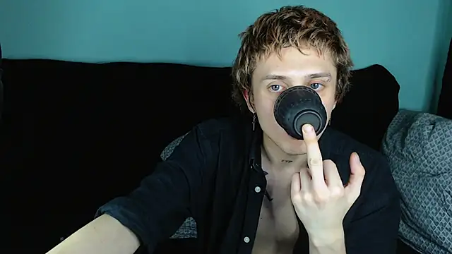 Snapshot of axxxturel chatting on January 10, 6:38 pm axxxturel online show from January 10, 6:38 pm