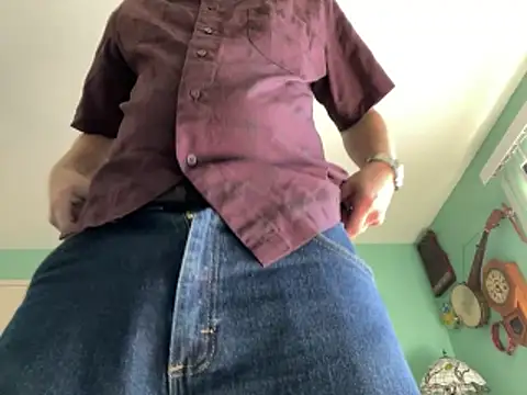 BIGWHITECOCKDOC36 online show from November 2, 8:02 pm