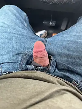 BIGWHITECOCKDOC36 online show from November 5, 5:59 pm