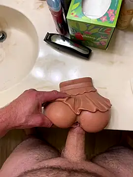 BIGWHITECOCKDOC36 online show from October 24, 3:30 am