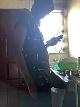 Gifttheskimaskboy online show from April 28, 7:46 am