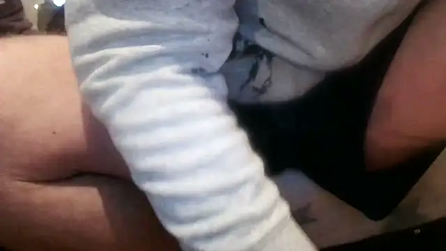 lukasdie online show from April 7, 4:07 pm