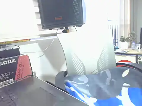 dirtytw0230 online show from December 20, 10:39 pm