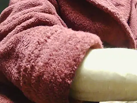 L0cKyseven77 online show from February 8, 12:50 pm