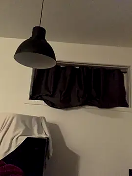 L0cKyseven77 online show from December 9, 1:07 am