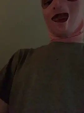 L0cKyseven77 online show from December 8, 8:51 am