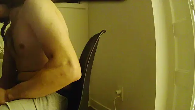L0cKyseven77 online show from October 14, 11:56 pm