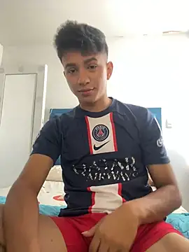 Snapshot of Leonarrrd_01 chatting on January 23, 4:49 pm Leonarrrd 01 online show from January 23, 4:49 pm