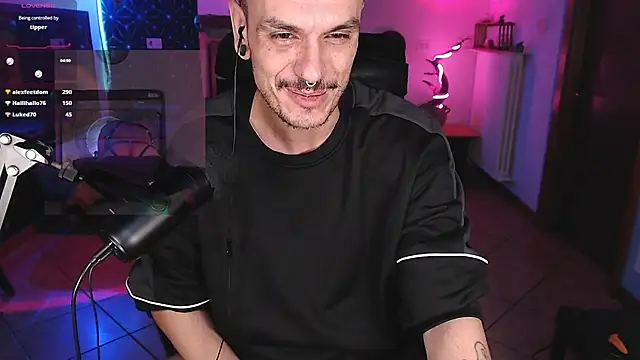 Snapshot of cek_186 chatting on December 8, 6:06 pm cek 186 online show from December 8, 6:06 pm