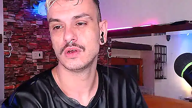 Snapshot of cek_186 chatting on March 18, 6:28 pm cek 186 online show from March 18, 6:28 pm