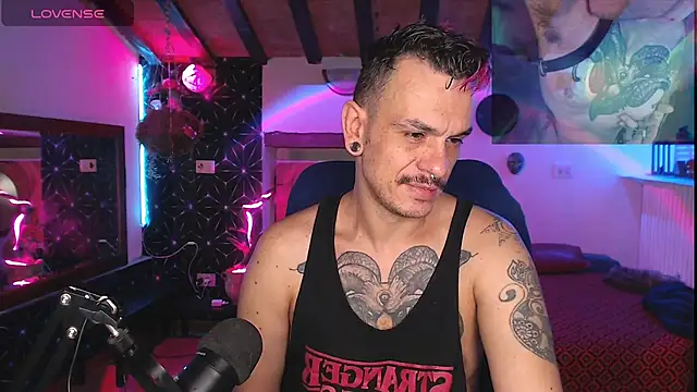 Snapshot of cek_186 chatting on December 12, 7:19 am cek 186 online show from December 12, 7:19 am
