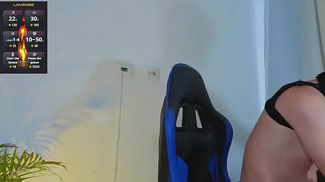 EdwardRoss  online show from April 22, 10:36 pm