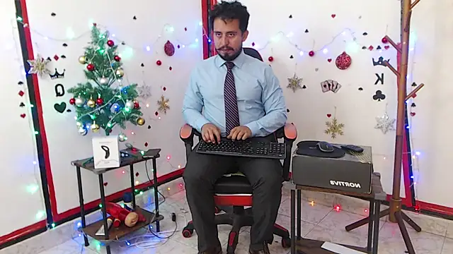 Snapshot of KalethBigDick chatting on December 10, 1:55 pm KalethBigDick online show from December 10, 1:55 pm