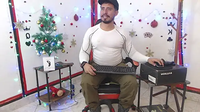Snapshot of KalethBigDick chatting on December 21, 2:37 pm KalethBigDick online show from December 21, 2:37 pm