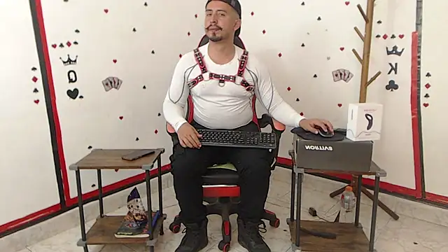 Snapshot of KalethBigDick chatting on January 22, 1:21 pm KalethBigDick online show from January 22, 1:21 pm
