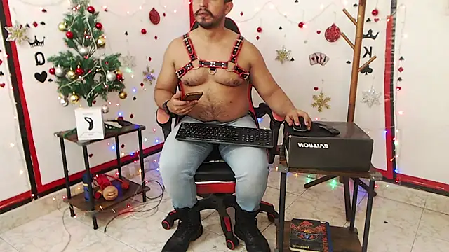 Snapshot of KalethBigDick chatting on January 1, 7:20 am KalethBigDick online show from January 1, 7:20 am