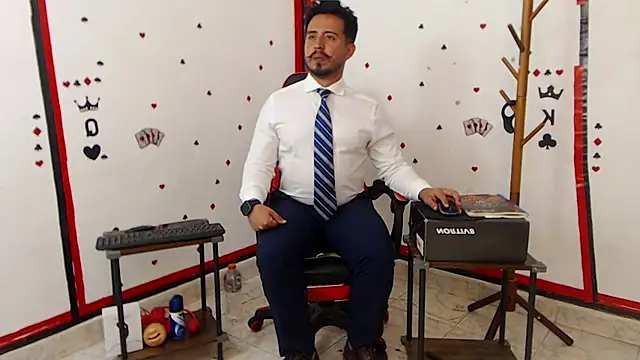 Snapshot of KalethBigDick chatting on January 14, 3:53 am KalethBigDick online show from January 14, 3:53 am