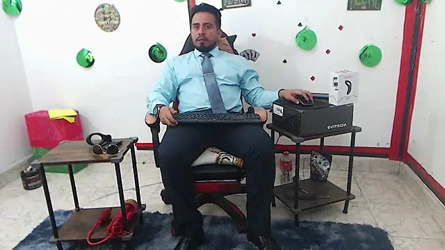 KalethBigDick online show from May 9, 8:48 am